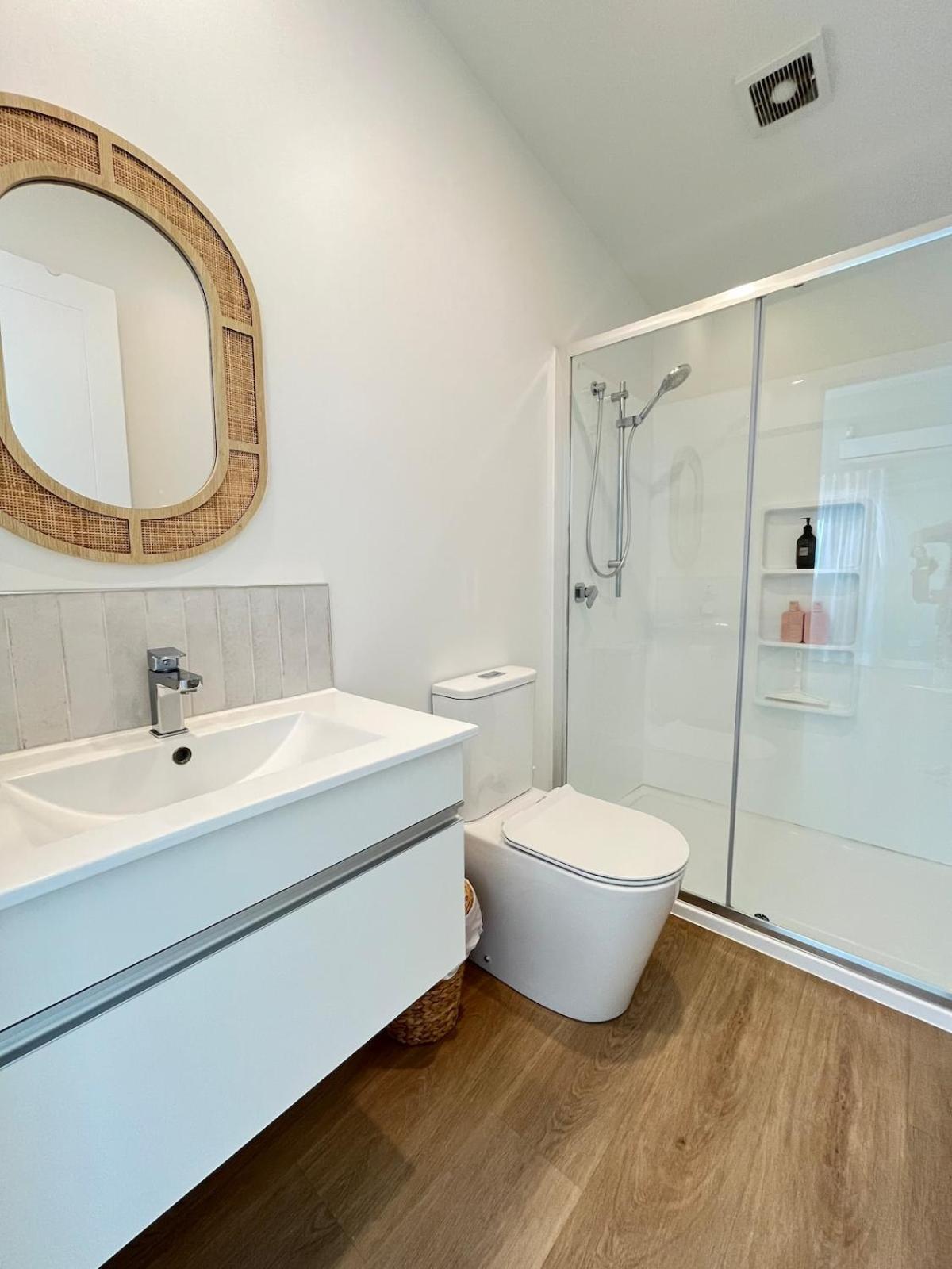 Jandals & Joy Lakefront Retreat روتوروا المظهر الخارجي الصورة